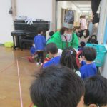 神主さんからお祝いのお菓子をいただいたよ(*^^*)