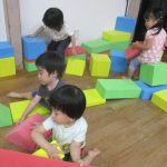 遊戯室で・・ソフト積み木で何をつくろうかな～☆