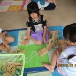 友達と力を合わせて積み木のお家を作ったよ☆