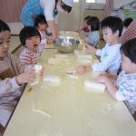 えのきだけ→「へびみたい～！」「むずかしい～」
