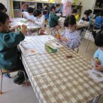 チョキチョキ・・・上手にはさみが使えるよ