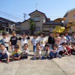 お散歩でショベルカーを発見👀