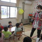 朝の会では歌も頑張って覚えてます。