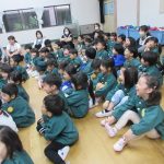 大事なお話は真剣に聞き、楽しむ場面では大爆笑の子どもたち♫