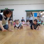 ゲームスタート！ひよこさんは、ハイハイでよ～いドン🐣