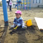 ダイナミックに砂遊び楽しいね♪