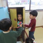 茶だんすでかくれんぼ。楽しいよ👻