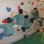 ～お昼休憩～クライミングに挑戦中☆彡