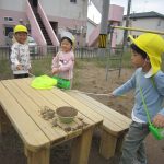 力を合わせて・・・トンボ捕まえた！