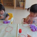 秋の製作🍇お花紙で上手にぶどうを貼れたよ！！