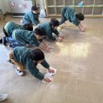 ～らいおん組さん～雑巾がけ競争開始～‼
