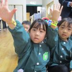 右手はどっちかな？？