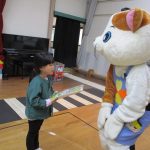 みんな上手に出来たね✨ミーちゃんからお土産をもらいました♡