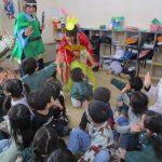 おひなさまとタッチ！嬉しいね