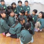 ドッジボールの作戦会議中・・・